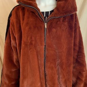 short jacket faux fur